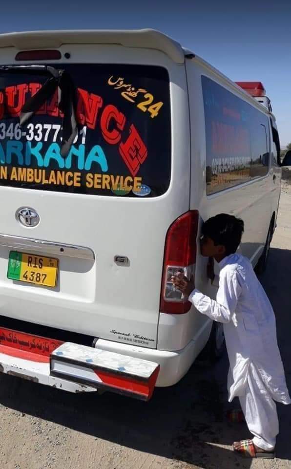 AzadBaloch901's tweet photo. قربان اس عقیدت پر۔
#WelcomeHomeBanuk
#BalochistanWelcomeBanukKarima https://t.co/O20r4dvIw8