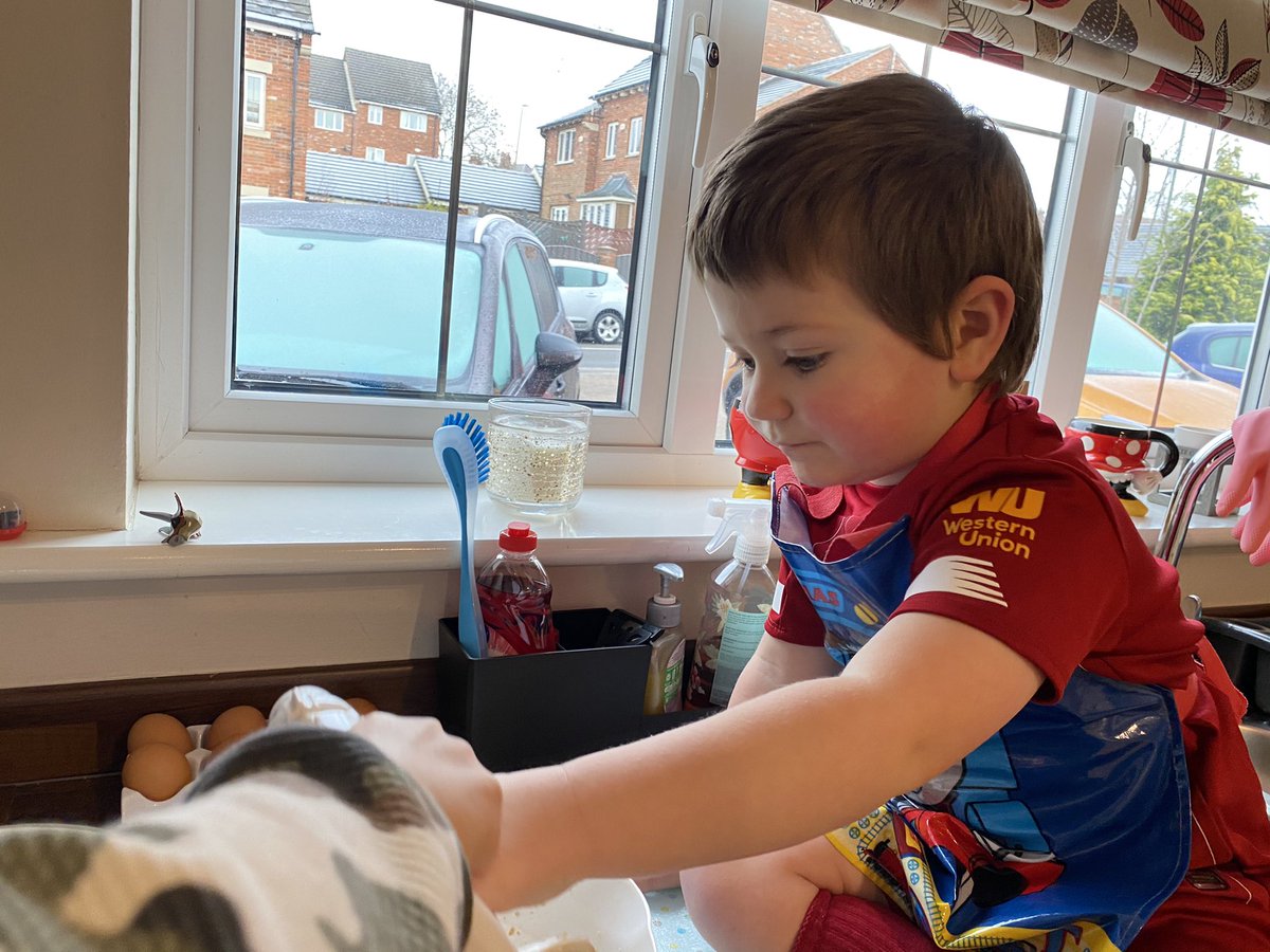 The boys are baking cookies this afternoon <a href="/stjs_staveley/">Saint Joseph's</a> @amandacameron85 <a href="/ath_mrs/">Mrs De'Ath</a> <a href="/DianeBo57611633/">Miss Sellers</a>