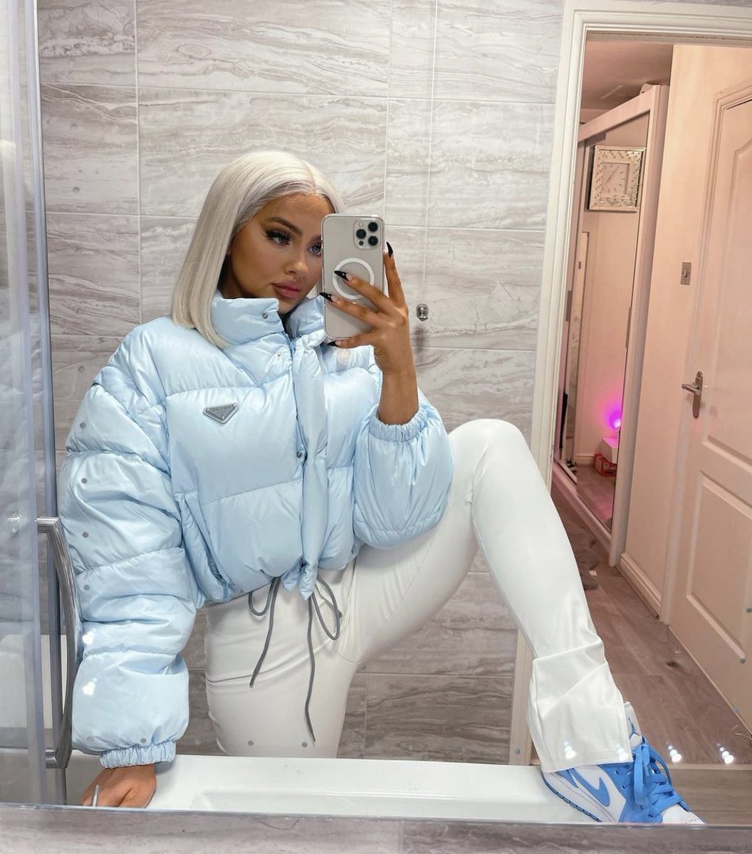 204Fashion tweet media