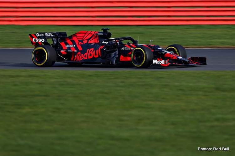 VehicleValhalla's tweet photo. @CCF1Channel Red Bull never disappoint with there testing liveries while the 07-13 Mclaren is definitely my favourite regular livery! https://t.co/UXcpiRxb5B