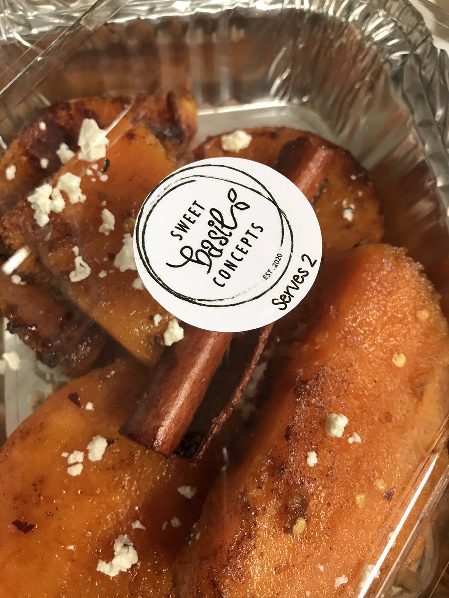 sweetbasilcon's tweet photo. Prepping and packing our orders for today - butternut disks, which we garnished with some feta cheese 

Stay tuned for the final plate 🤩 #sundaylunchtime #sweetbasilconcepts #butternut #sevencolours https://t.co/hMVvNuF2jL
