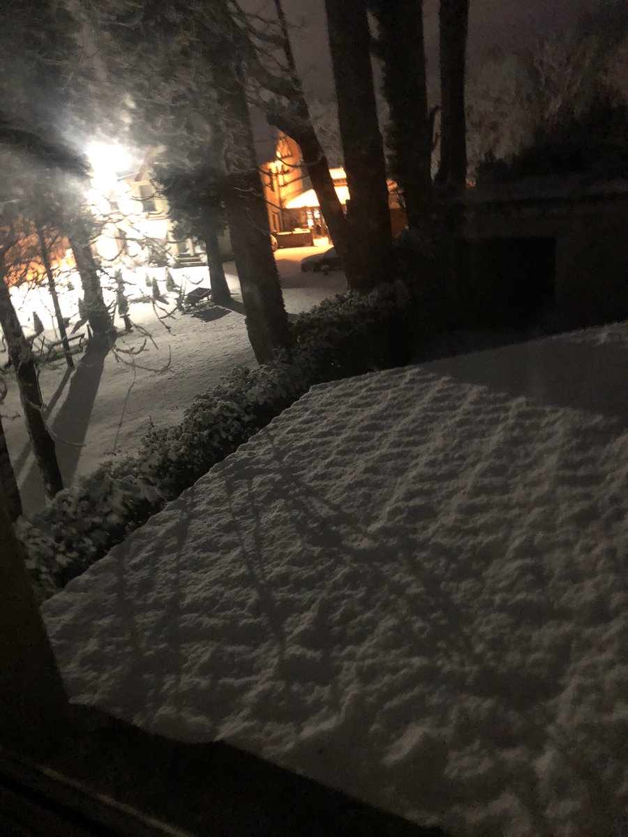 MrChrisLent's tweet image. Snow! #uksnow #CF44