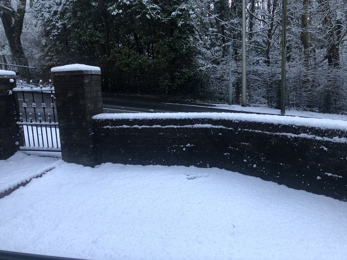 MrChrisLent's tweet image. Snow! #uksnow #CF44