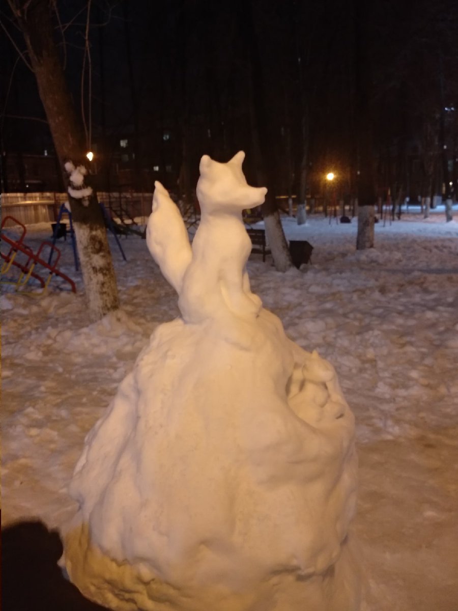 Ryazan1095's tweet photo. These snow figures, skillfully hand-crafted by #Ryazan citizens, take us back to the famous #Russian fairy tale by Alexander Ostrovsky "The Snow Maiden" 🌨❄🌬#snowwork⛄ #rzn #winterhobbies https://t.co/yYwMil1qEg