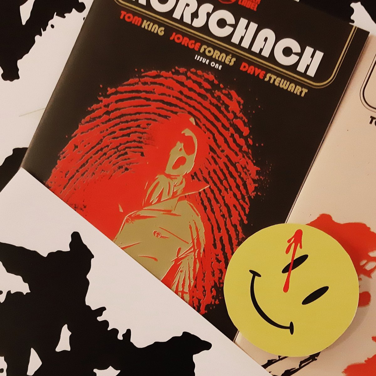 remicavailles's tweet photo. #Rorschach โซโช by @TomKingTK and @jfornes74 published by @DCComics ๐ค๐ฅ
.
#Watchmen #NothingEverHands #TomKing #JorgeFornes #DcComics @RetweetDc #DC4Ever https://t.co/4XyOtpVpM9