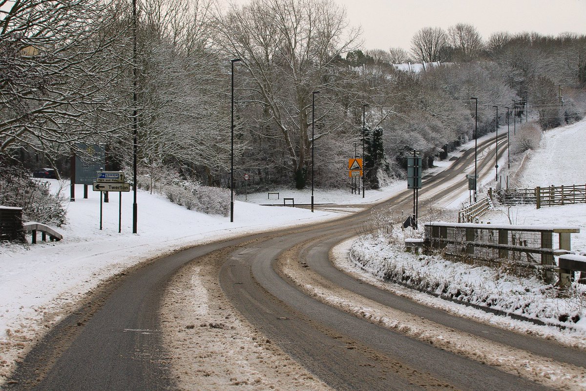 LTuckerPhoto's tweet photo. #uksnow #bathsnow Finally a decent coating! We always get left out.
@bbcpointswest @itvwestcountry @bbcweather @metoffice @bathlive @BathMill https://t.co/4dwEOhvMwq