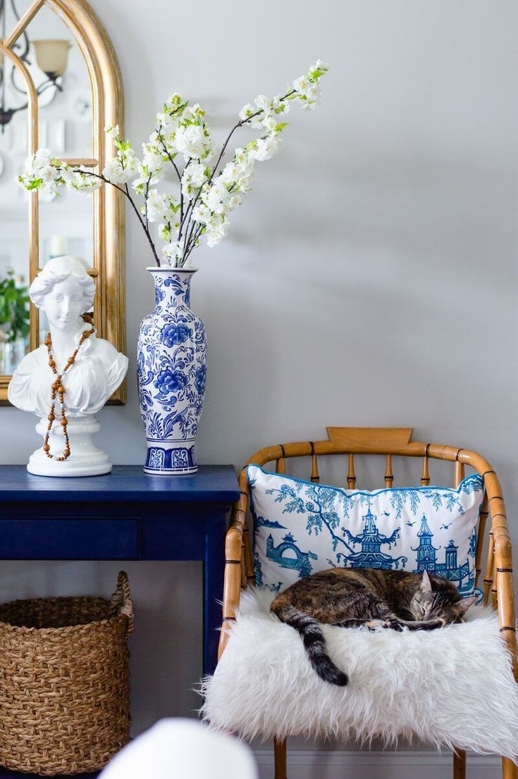 HomeCollingwood's tweet photo. Lazy Sundays 😴⁠
⁠
Sunday Top Tip: protect your pets and house guests by opting for faux flowers which are hypoallergenic. Some flowers can cause nasty allergic reactions and can even be toxic for animals ☹️💐⁠
⁠⁠
#artificialflower #cats #lazysunday https://t.co/zgEyeZJ9xg