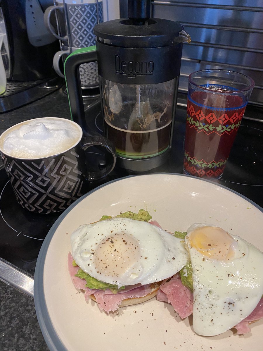 rachelw1973's tweet photo. How Sunday mornings roll..... start the day with a lovely coffee courtesy of @DegonoUK #sundayrelax #coffee #degono https://t.co/ReTAYKXuWh