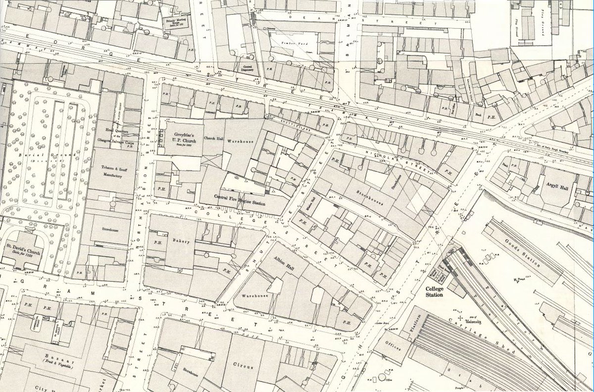 As the years went by that grid invaded the mediaeval street plan. By 1892-4, Ingram St — now extended through the old route of Canon Lane — was making a slightly wobbly bid to run parallel to George St.Somehow, in that packed streetscape, the line of Greyfriars Wynd survived.