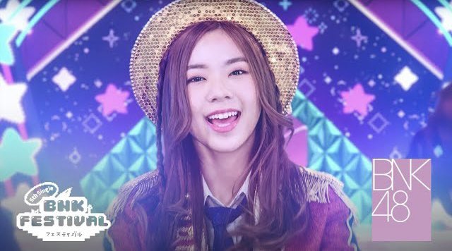 pun_community's tweet photo. เปลี่ยนปก MV เเบบนี้ คุมเซ็นเตอร์น่ารักขนาดนี้ไม่ดูไม่ได้เเล้ววว 🌈💜💙

จิ้มเลย >>> https://t.co/tRXUrCLpvd

#BNKFestival #PunBNK48 #BNK48 https://t.co/vhwzzP2yYK