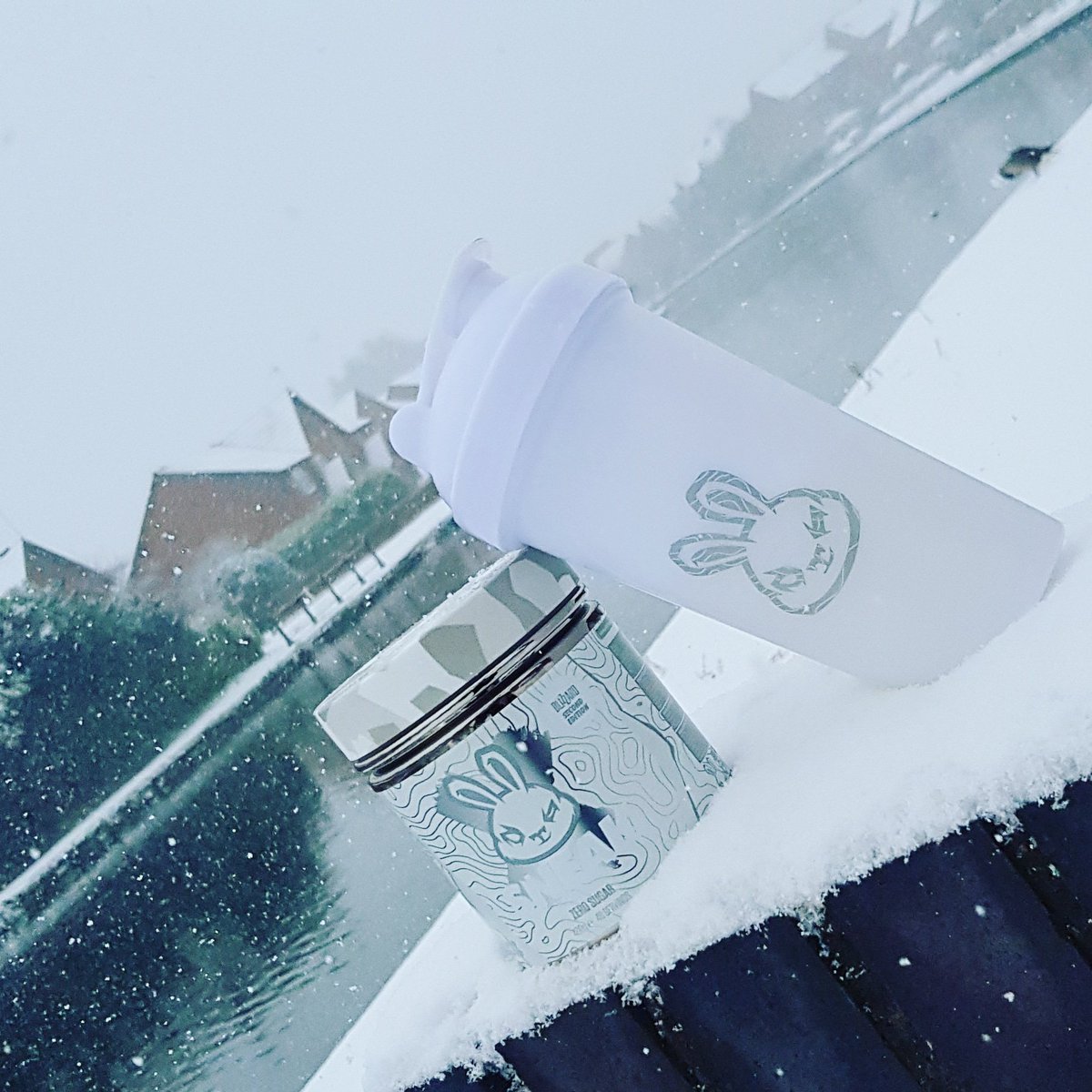 lurchio88's tweet photo. Today is totally a Blizzard day here in the Midlands.
this is a walk along the cut day!What are your plans today?
@sneakenergy #snowing❄️ #blizzard #energydrink #InGameEnergy #twitchaffiliate #snowfall❄️ #snowday❄️ #winter #twitchtv #sneakelite #sneakenergy #canal #canalwalk https://t.co/sjJm8JjiQ3