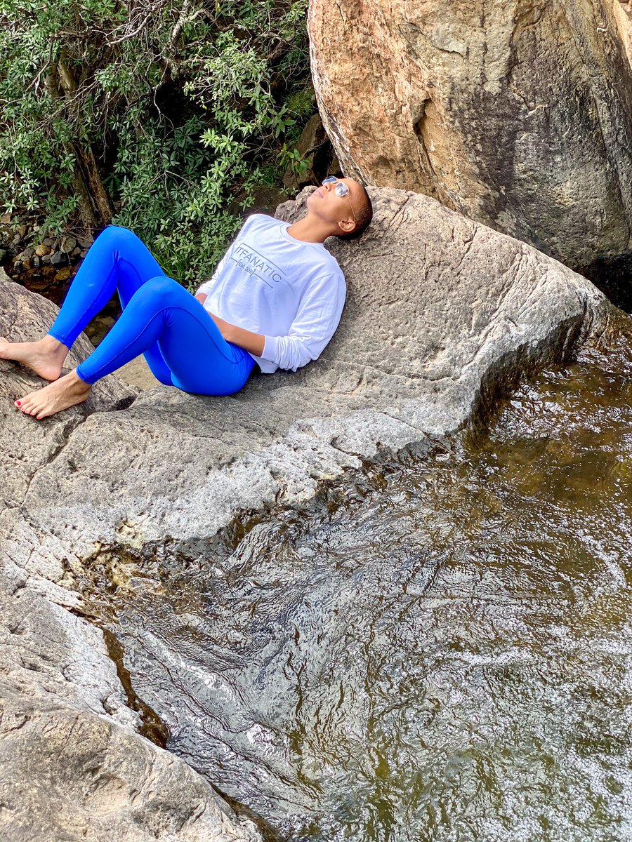 FitfanaticM's tweet photo. Balance 🍃Realign 🍃Lungisa Kabusha🍃
#fitfanatic #fitfanaticnation #unbounded #hikinggirl #livingsimply #livingactively #abundantliving #queenofthedrakensberg https://t.co/Ofj8tnkROe