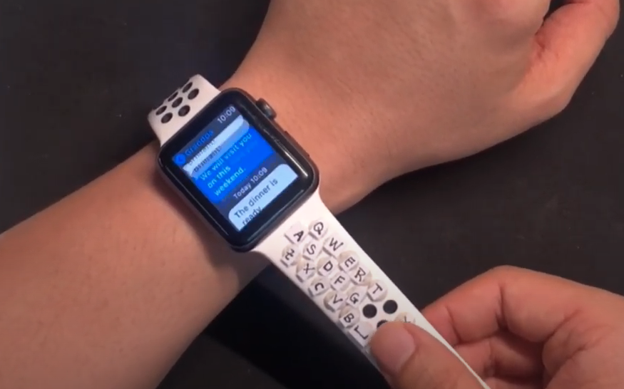yellingBytes's tweet photo. Bandberry: a qwerty interface for #AppleWatch  
 #tui #gestureinterface #iot #userinterface #BlackBerry 
https://t.co/eUgtXpdGBP https://t.co/l0YxNLRBgp