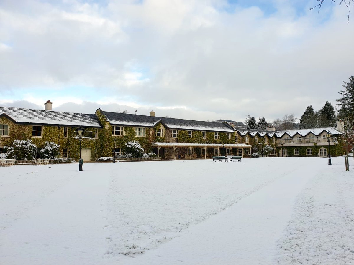 Good Morning... we’re off to build a snowman ⛄️. Have a great Sunday, keep warm and cozy and enjoy your day #SundayMorning #BrookLodge #Macreddin #Wicklow