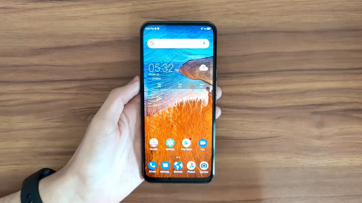 NeowinFeed's tweet photo. Check out our video hands on with the world's first under-display selfie camera in the ZTE Axon 20 5G https://t.co/SIkpVnaBcX #ZTE #axon205g #nonotch https://t.co/bYhIWkq6LU