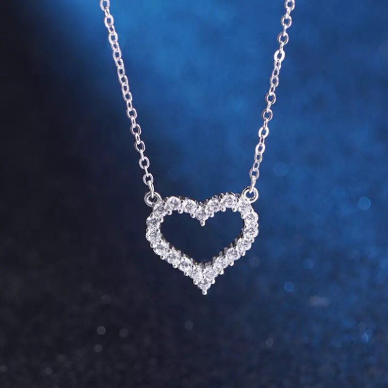 925 sterling ‘LOVE’ necklacePRICE: 4,000Kindly send a dm to order. Comes in a velvet bag. Please retweet.