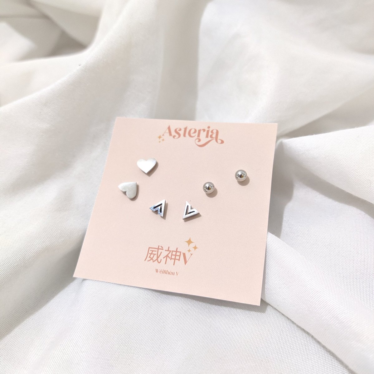 sugarandspiceph's tweet photo. sample earrings ✨ 

₱50 per set 

Material: Stainless Steel
with free pink pouch and care card ❤️ https://t.co/w42A6Va7J8