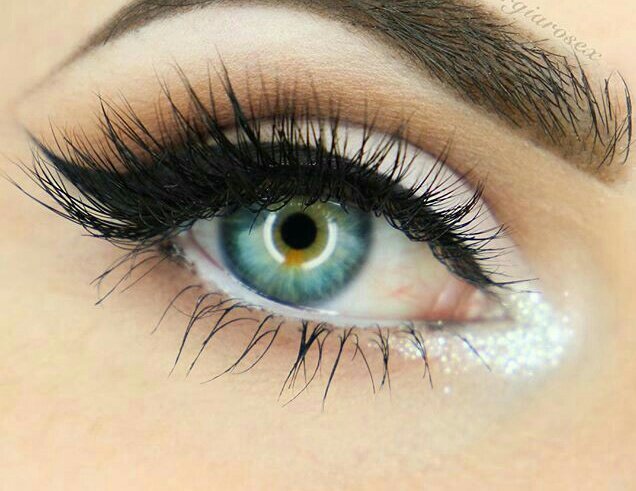 ͏      ͏͏ ~KIM TAEHYUNG AS EYESHADOWS ~~     an aesthetic ~~~a thread to must see~