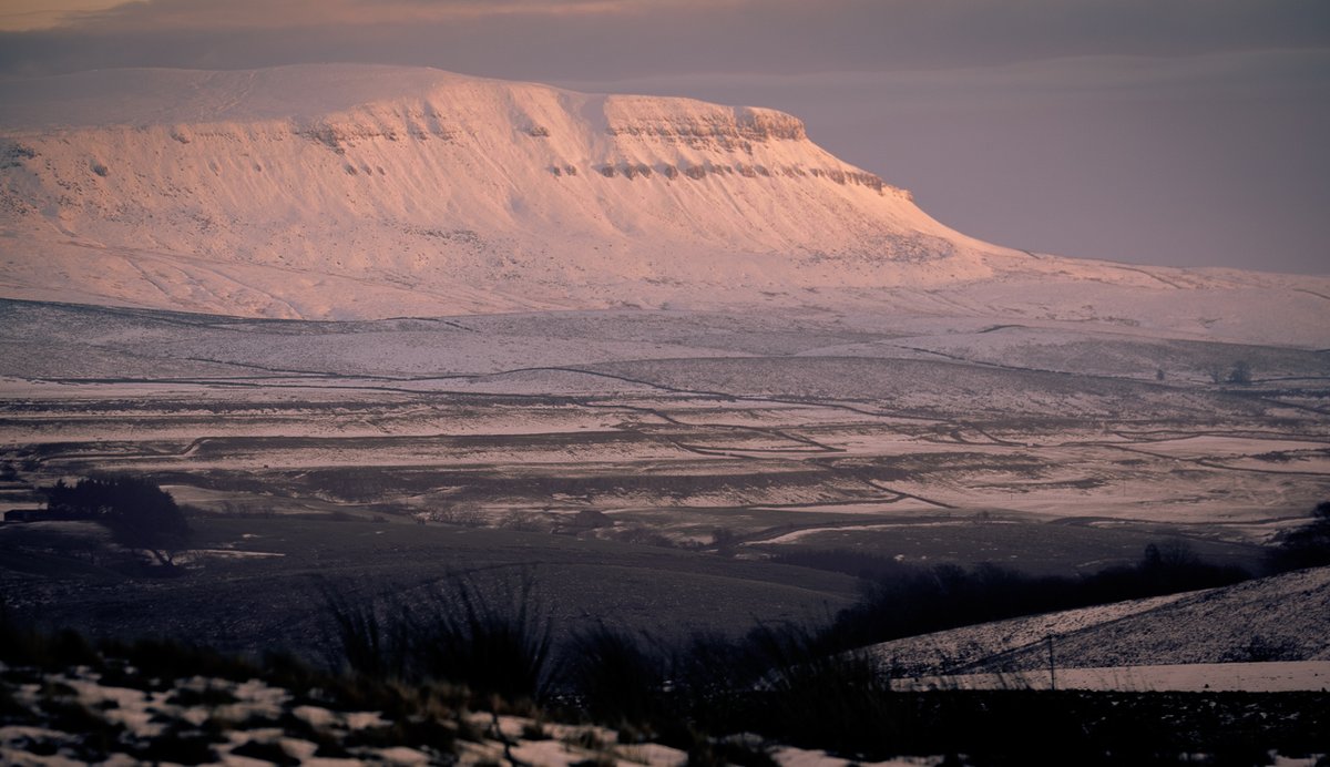 And, eventually, it's all over and time to head back home, over Newby Head into the setting sun. Another sale day over