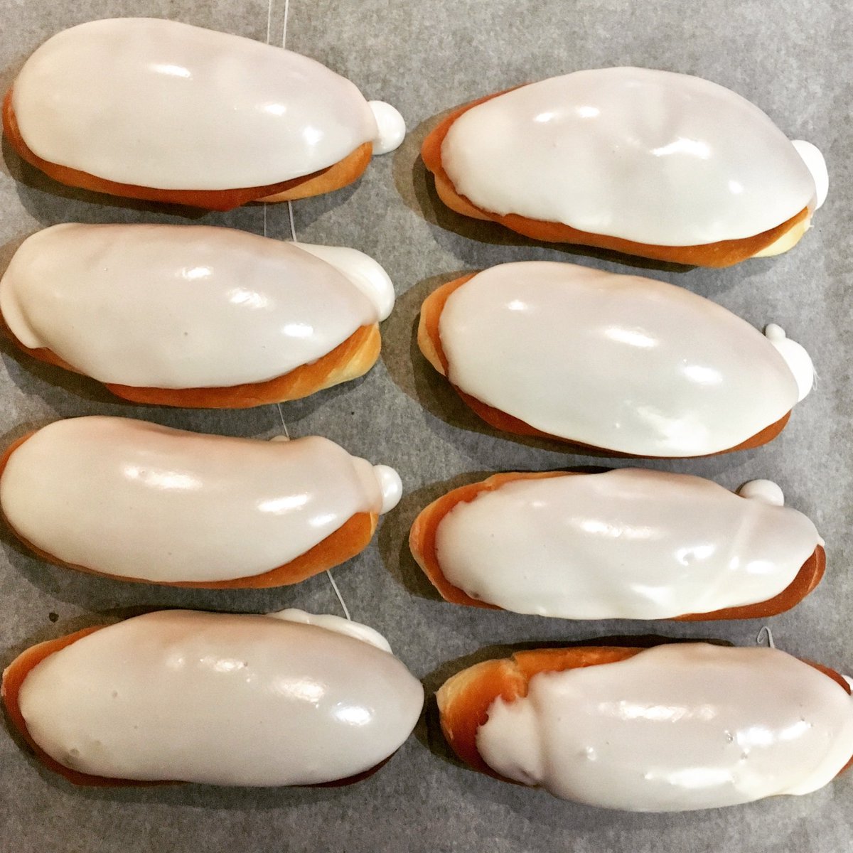 spencebakery's tweet photo. Making a bigger comeback than Kate Bush..

#icedbuns #icedfingers

#spencebakery #londonbakery #londonbakeries #wholesalebakery #bunsbunsbuns #retro #sweettreats #retrobaking https://t.co/AknB4Ah5e6