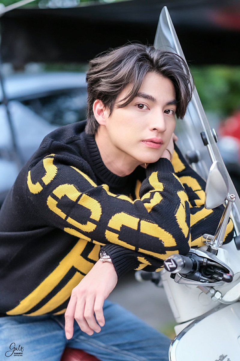 Gulfkanawutofc's tweet photo. ซ้อนท้ายมั้ยครับ เบาะกลัฟยังว่าง 🛵

#สองล้านหนึ่งแฟนกลัฟครับผม
#GulfKanawut https://t.co/dMUPak7k1W