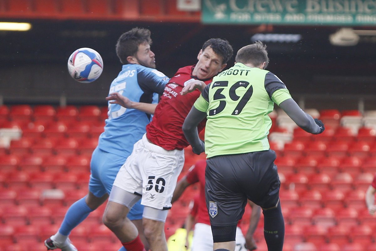 ⚽️🥅 Goals, goals, goals! That’s number 13 this season for ⁦<a href="/piggy_35/">Joe Pigott</a>⁩! 🐷#AFCW. Pic: Paul Thompson, ⁦<a href="/ProSportsImages/">Pro Sports Images</a>⁩.