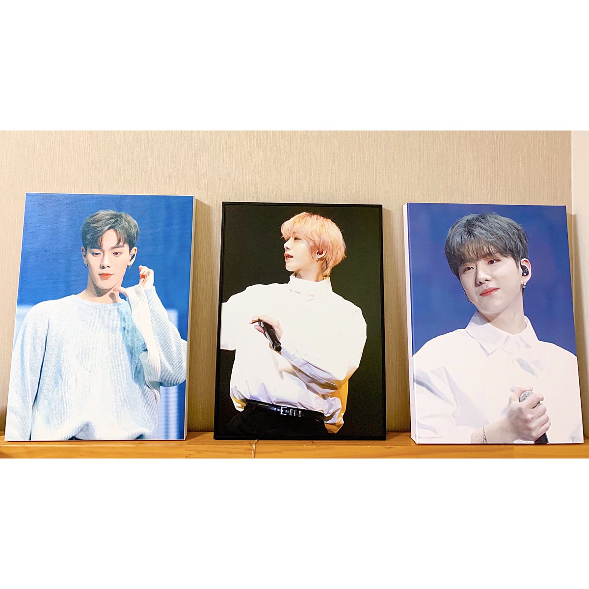 이렇게 MX홈파티 팬콘 삼형제가 모였어요ṑṑ 액자 속 형원이 정말✘115 예쁘고 그 때 추억이 생각나는 것 같아서 더욱 좋아요 ( ˃̶᷇ ‧̫ ˂̶᷆ )♡ 다시 오프에서 직접 몬엑이들을 만날 수 있는 날이 빨리 오길 기다리며 예쁘게 잘 데리고 있을게요 감사합니다앙ꔛ♥

<a href="/hwofeveryone/">모두의 형원</a>