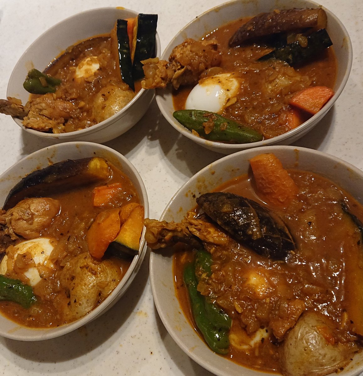 烏賊シャトル スープカレー 盛りが雑 スープカレーはいまいち市販ので好みが合うのがないのでスパイスから作る カレーより簡単だし 横浜中華街の食材屋さんでスパイスがくっそ安い スープカレー Twitter家庭料理部 今日の献立