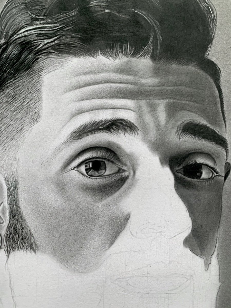 muetiyanosa's tweet photo. I am trying to convince this guy that his pencil works are really impressive. A retweet will go a long way to show that 🙏🏾
Artist is @Izr_ael https://t.co/pVe55m2HSA