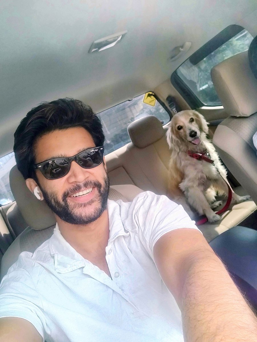 Abijeet's tweet photo. SUNDAY VET VISIT : Rowdy, the only person who gets my undivided attention.. For 13 years he has been my closest friend. Took him to the Vet today. He's a Happy Doggo! https://t.co/zKOUyZD2GX