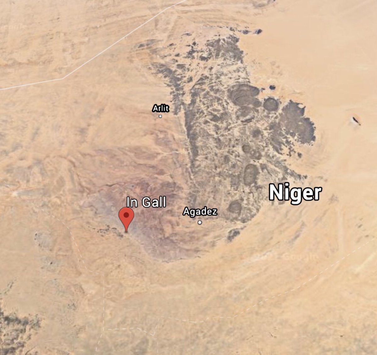 #Niger atterrissage d’urgence d’un #MQ1C #GrayEagle #SkyWarrior dans la région #Ingall #HellFire visible sous l’aile gauche