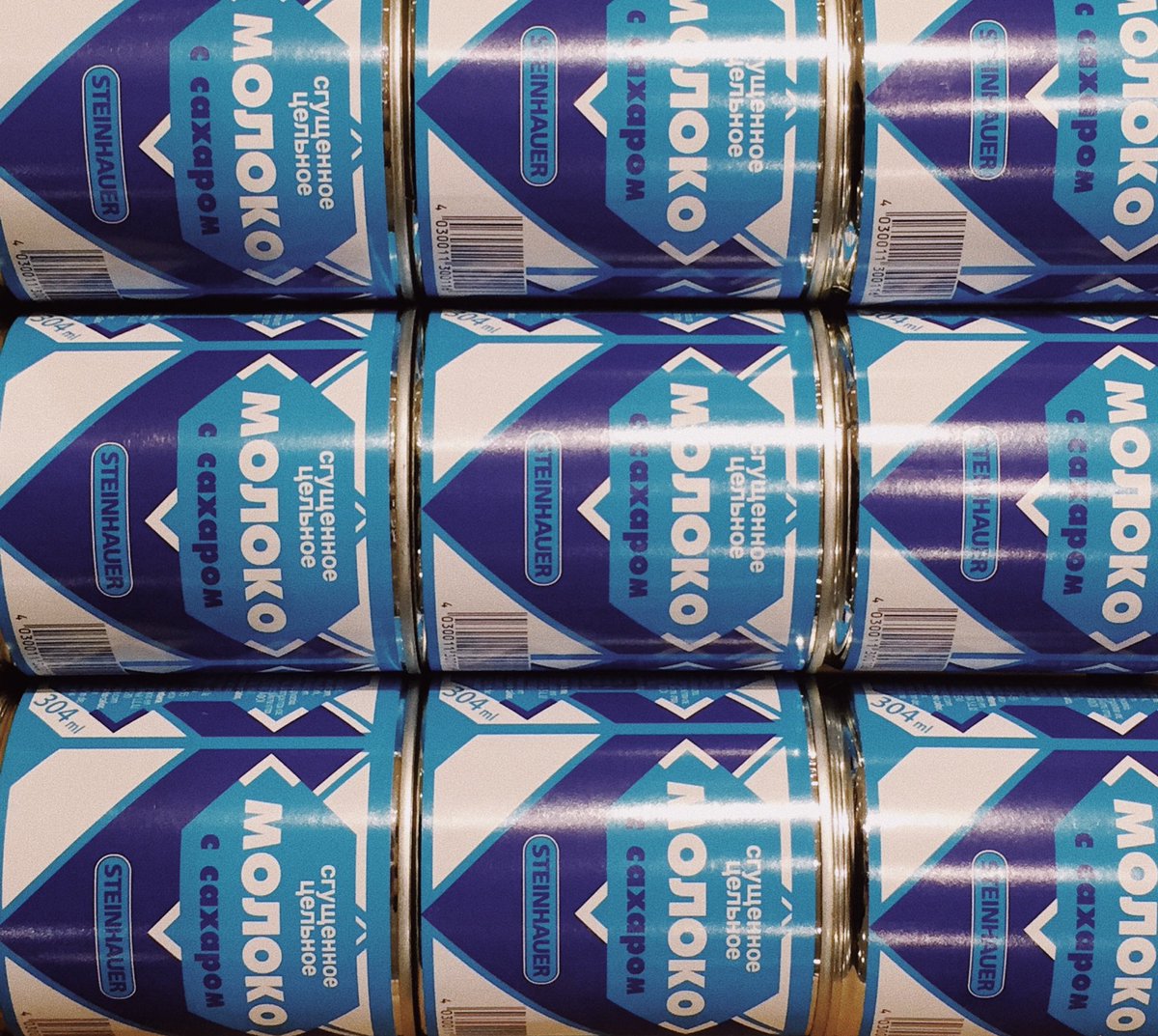 presentcorrect's tweet photo. Strong tins. https://t.co/I1bhwqFMq2