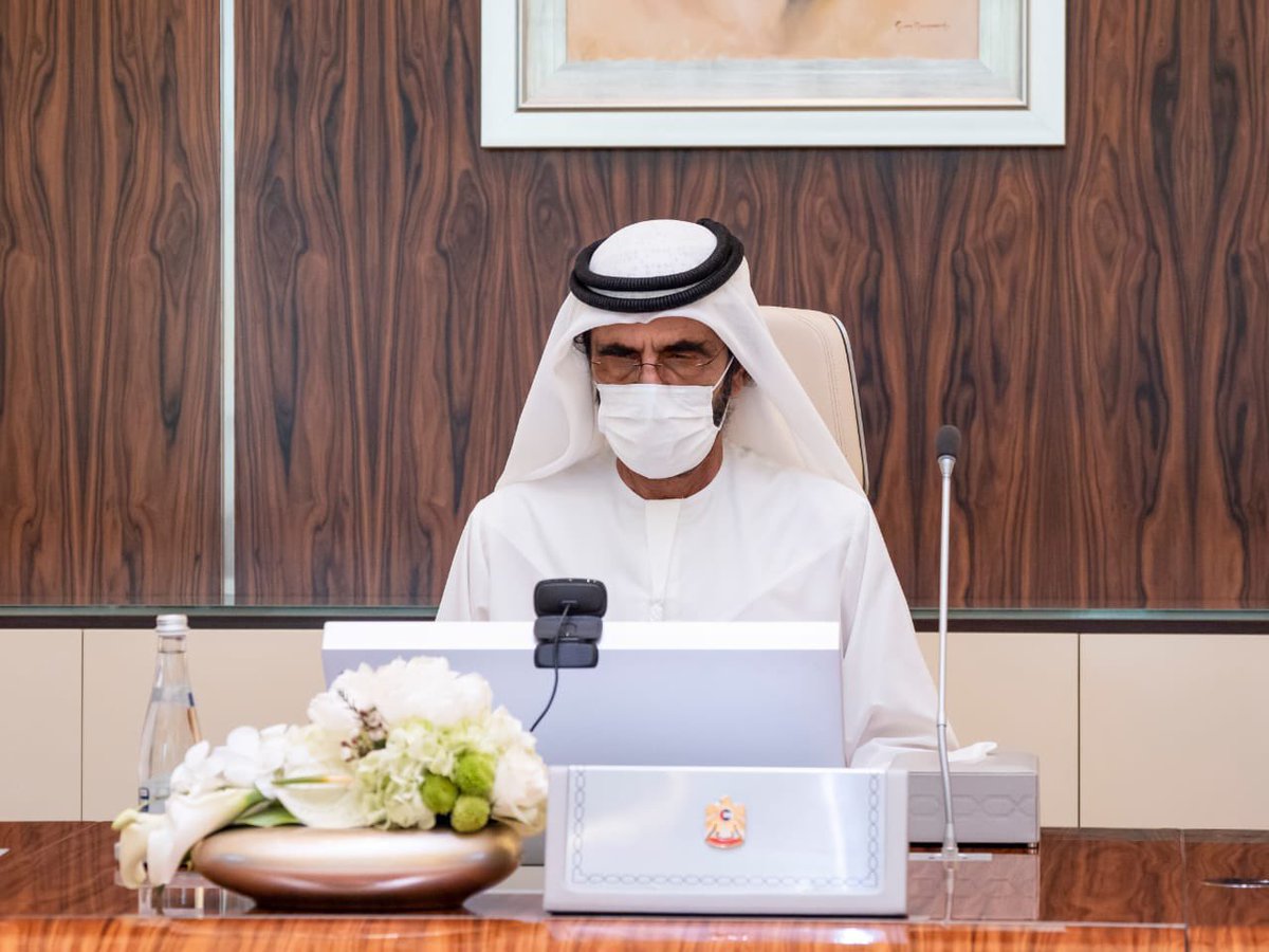 HHShkMohd's tweet photo. واعتمدنا اليوم أيضا تغييرات في إجراءات الإقامة والجنسية بالدولة عبر تمكين الطلبة الوافدين من استقدام أسرهم متى توفرت لهم الإمكانية المادية .. دولة الإمارات أصبحت وجهة تعليمية إقليمية عبر أكثر من ٧٧ جامعة وعشرات الآلاف من الطلاب سنويا.. https://t.co/QyDDoXv3FV
