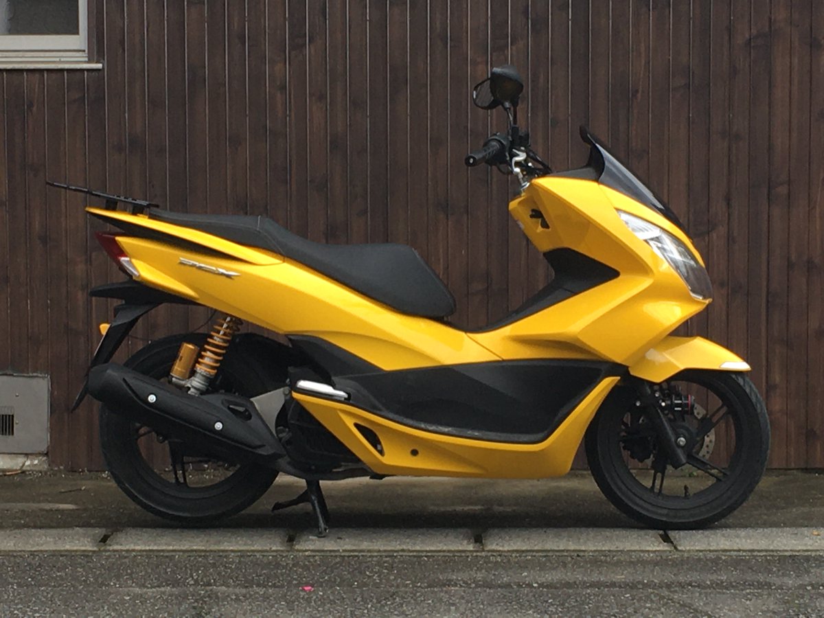 ninmuso's tweet photo. 全貌とリアキャリア。#SEMSPEED #PCX https://t.co/5ZIybOYlFm