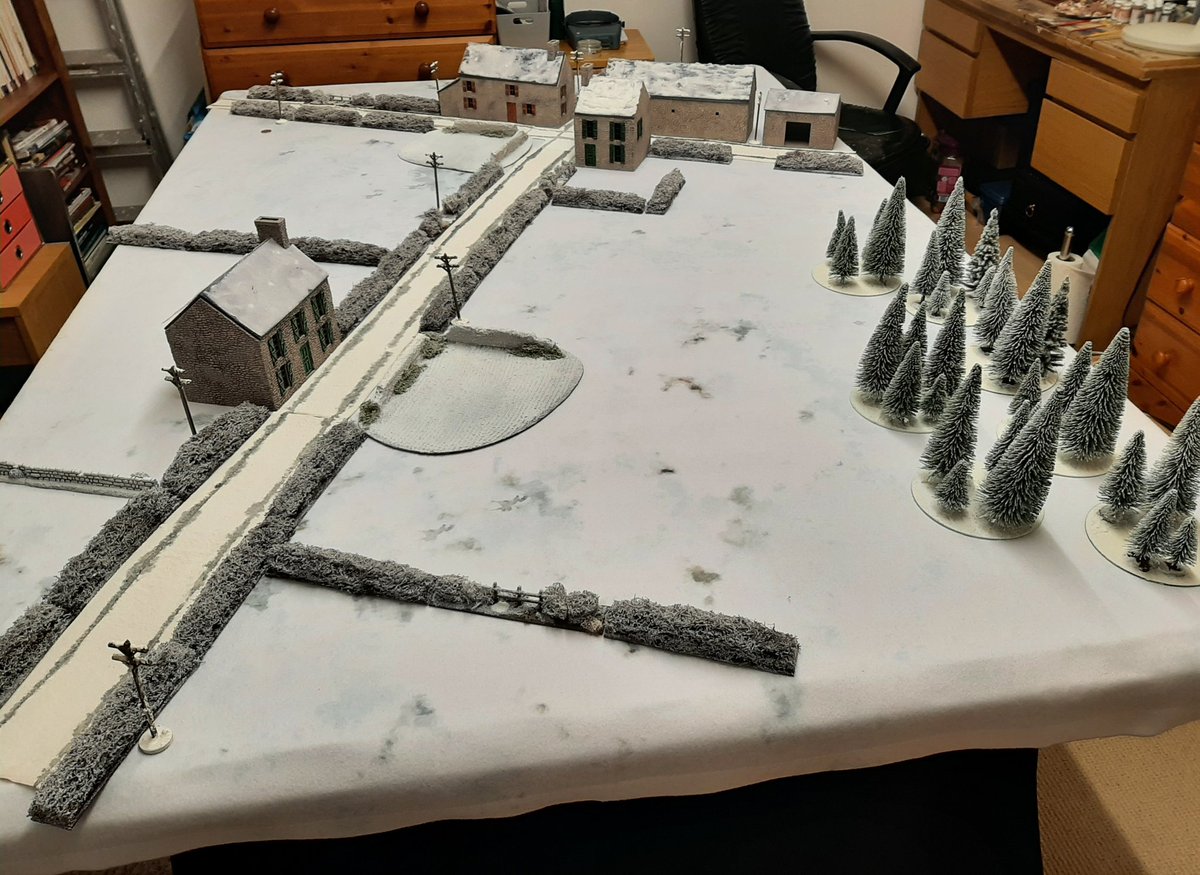 On a lovely snowy day in the Rhondda its time for a snowy game on the table. @GrimmgothVlad 's US forces defending against  @Dice_Dad 's Germans, kick off 1400 hrs.An excellent Sunday afternoons entertainment i reckon #spreadthelard #spreadthevirtuallard