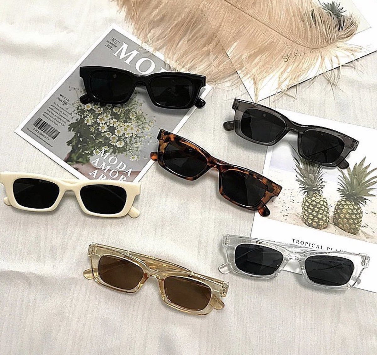 Exactly as seen! Comes in a case. PRICE: 4,500Kindly send a dm to order.