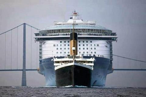 NoFlyCruisesUK's tweet photo. This picture has made the rounds for some years, but it never gets old. The perspective is just incredible! #Titanic vs Oasis of the Seas. So BIG and SO small...⚓️🚢😱 #NoFlyCruises #Cruise #OnceInACruiseTime https://t.co/gP14cAjFAU