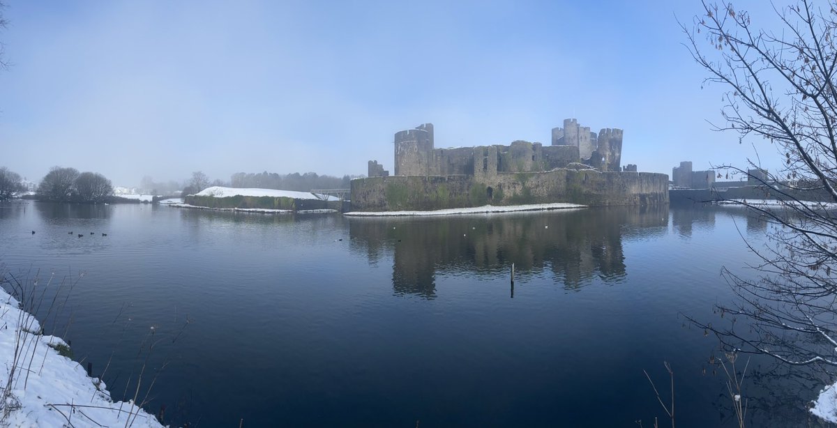 What a beautiful day for a walk around the castle (following Covid guidelines). We are open from 12pm to 6pm today. We also do teas, coffees and hot chocolates, just ask! Take care.