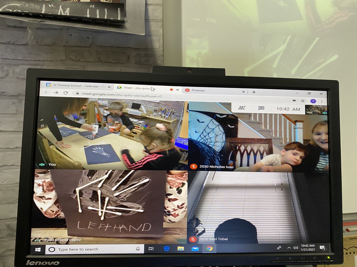 PrincipalFan1's tweet image. Pre-K 4-5 enjoyed learning g about light #light #lightunit #xrays @ArchNY_Schools @ARCHNY_OEC @BXNEEBSchools