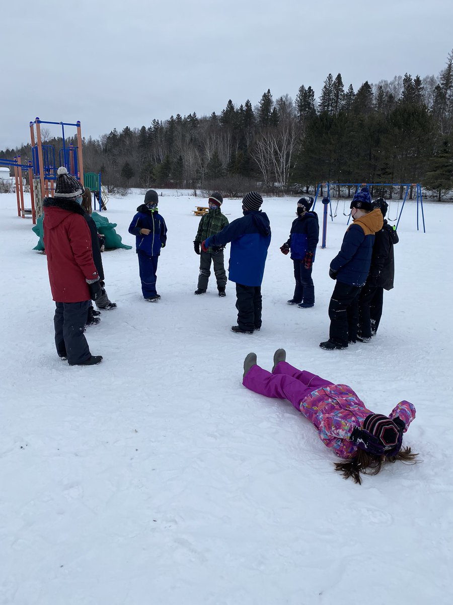 MsNugent3's tweet photo. Mafia @FES_NB #outdoorPE https://t.co/1k6fiKEgfS