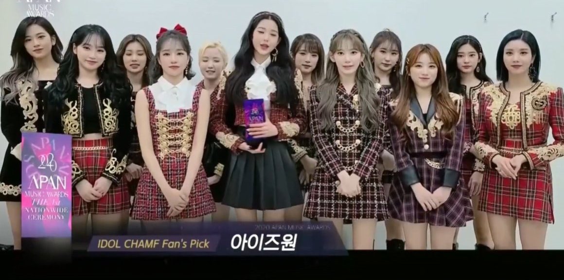 IZONETrends's tweet photo. Congratulations to IZ*ONE for winning “Idol Champ Fan’s Pick” Award!!

#IZONE_APAN2020
#IZONE #아이즈원 @official_izone https://t.co/ZhMr1M0EcI