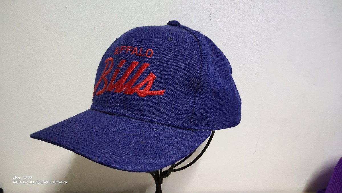 sofeabundle's tweet photo. Vintage Sport Specialties Snapback 

#sportspecialties #BuffaloBills #snapback #snapbackcap #vintageclothing #vintagecap #vintagestyle https://t.co/1G4Lrfezsz
