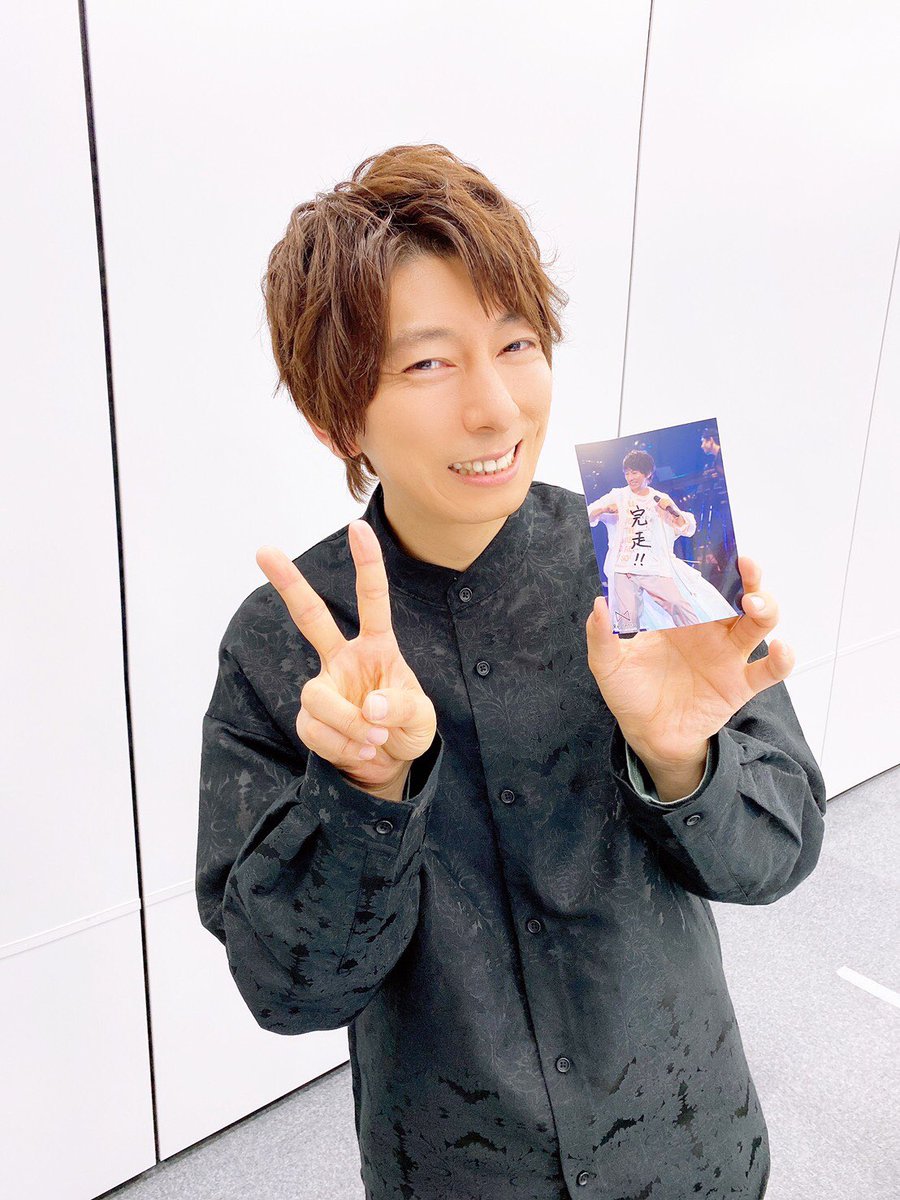 羽多野渉 公式 2日間の 羽多野渉ネットサイン会 ご参加くださった皆さん本当にありがとうございました こういう状況だからこそ みんなで繋がれること を力を合わせてやっていくことが大事ですね アイナナ5周年イベント 出演陣も本当にお疲れ様