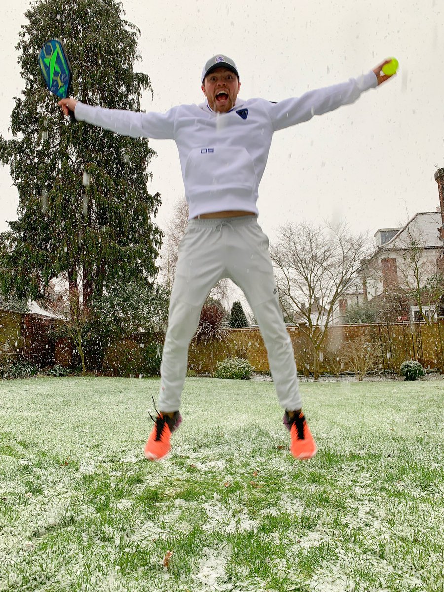 louislavillepb's tweet photo. Snow matter what..I’m playing pickleball ❄️🏓🏓
.
.
#pickleball #snow #wimbledon #lockdown #smile #pose #dropshot #pickleplay #sport #cold https://t.co/OWcshzZ2XJ