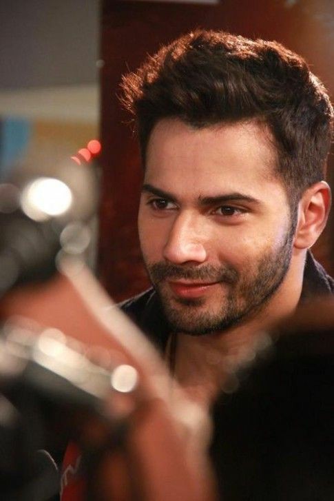 tiraspeaks's tweet photo. If you are:                                            👇🏻 

#VarunWedsNatasha 
#VarunKiShaadi https://t.co/69g0RDqAJ2
