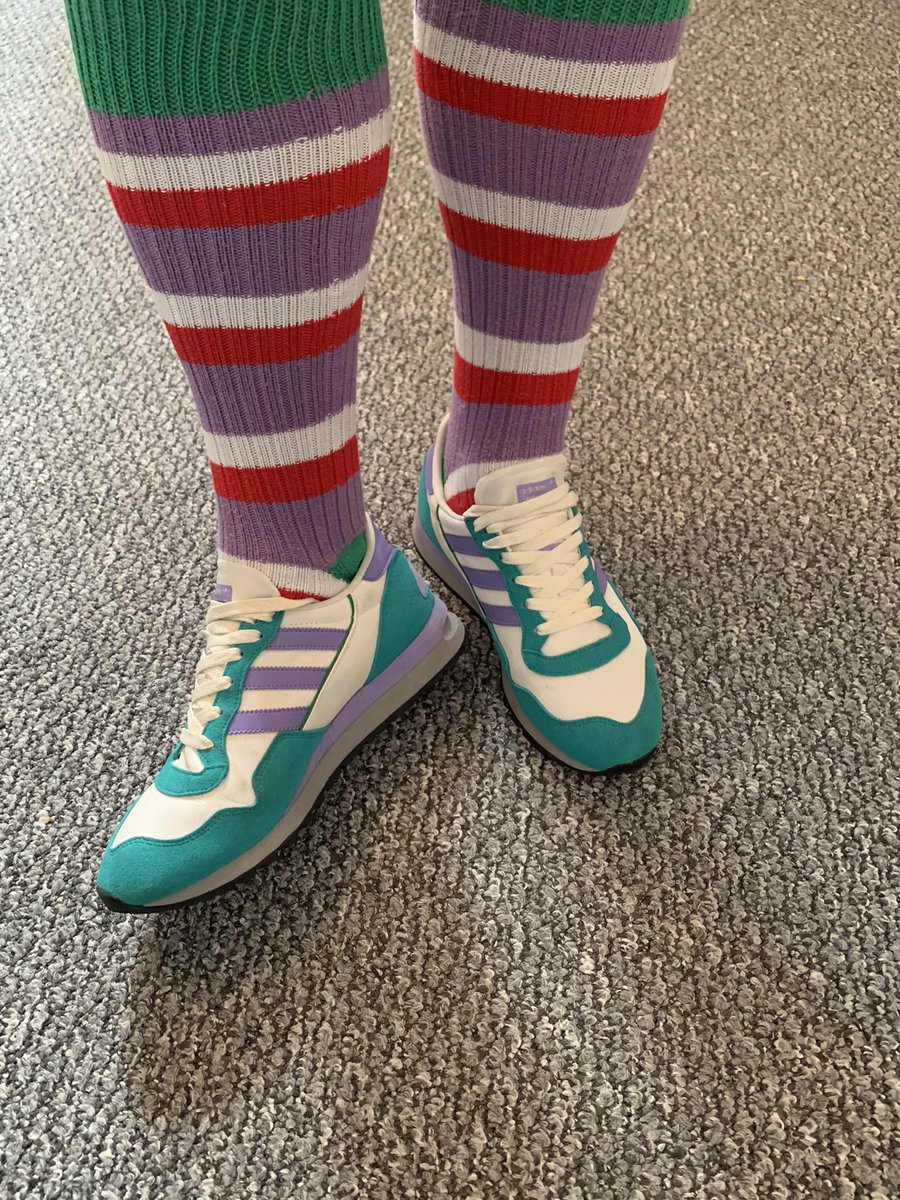 Hoodie1973's tweet image. Happy Sunday 
Off out for a walk 
#socksoutsunday 
@SockCouncil