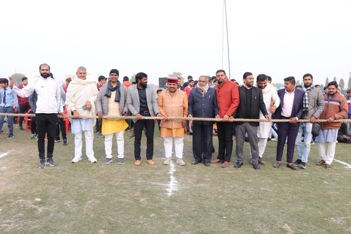 अभाविप हरियाणा प्रांत की सोनीपत इकाई द्वारा स्वामी विवेकानंद जी की जयंती के अवसर पर युवा पखवाड़े के तहत मनाया गया 'सोनीपत युवा उत्सव' समारोह, अभाविप के राष्ट्रीय सह संगठन मंत्री श्री @PrafullaAkant और ओलंपिक पदक विजेता पहलवान @DuttYogi की गरिमामय उपस्थित में संपन्न हुआ। https://t.co/V0goAcNYRB