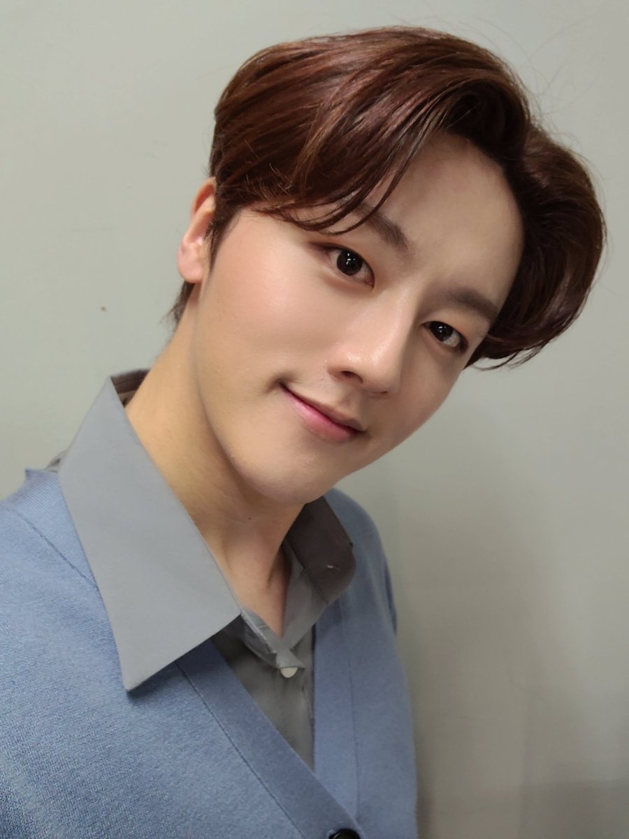 SF9__Unofficial's tweet photo. 210124 Youngbin Fancafe update #SF9 #YOUNGBIN (2) https://t.co/lvOyPto7lM