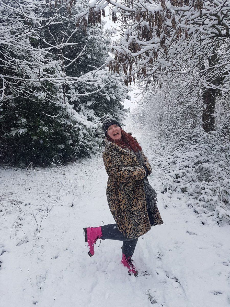 CatMurphySLT's tweet photo. Had a lovely snowy walk... Look like a snow leopard in my favourite coat! Despite the pink Doc Martens lol
#snow #snowday #snowy #snowwalk #snowwalk #snowing #leopardprint #snowleopard #coldwalk #docmartens https://t.co/ut4M6w25un