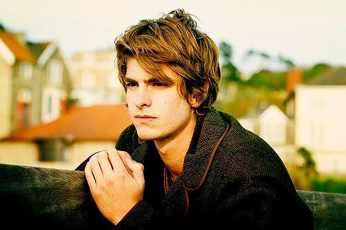 — remus lupin; harry potter (book series)HE WHAT. i would. DIE FOR HIM. he's the bEST marauder i do not CARE he's just so...... he had to live with being GAY and a WEREWOLF im so. HE JUST. he deserv. HE DESERVED MOREe. his LOVE for sirius is just. alWAYS. and he radiates